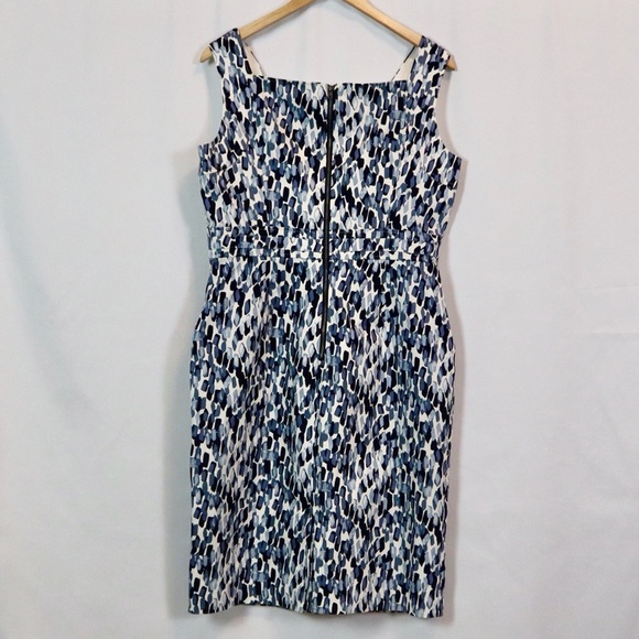 Adrianna Papell sleeveless dress. - Picture 2 of 4